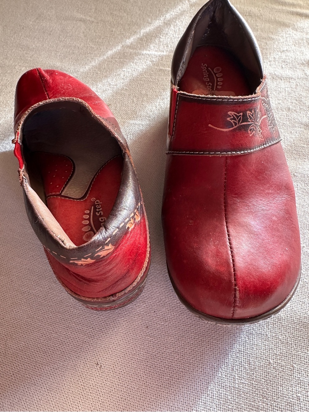 Spring Step Red Leather Slip-On Clogs - Picture 6 of 12